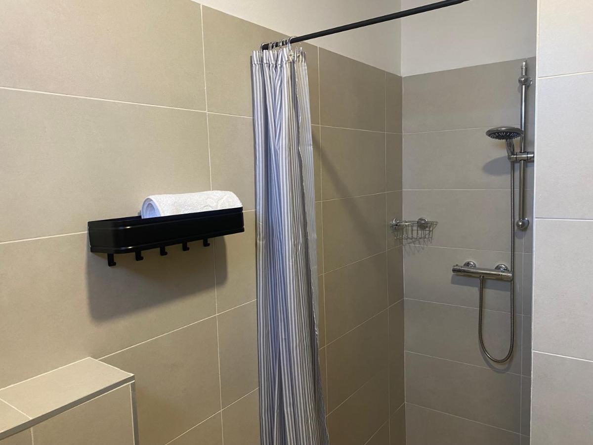 M Plus Residence Pinezići Eksteriør billede